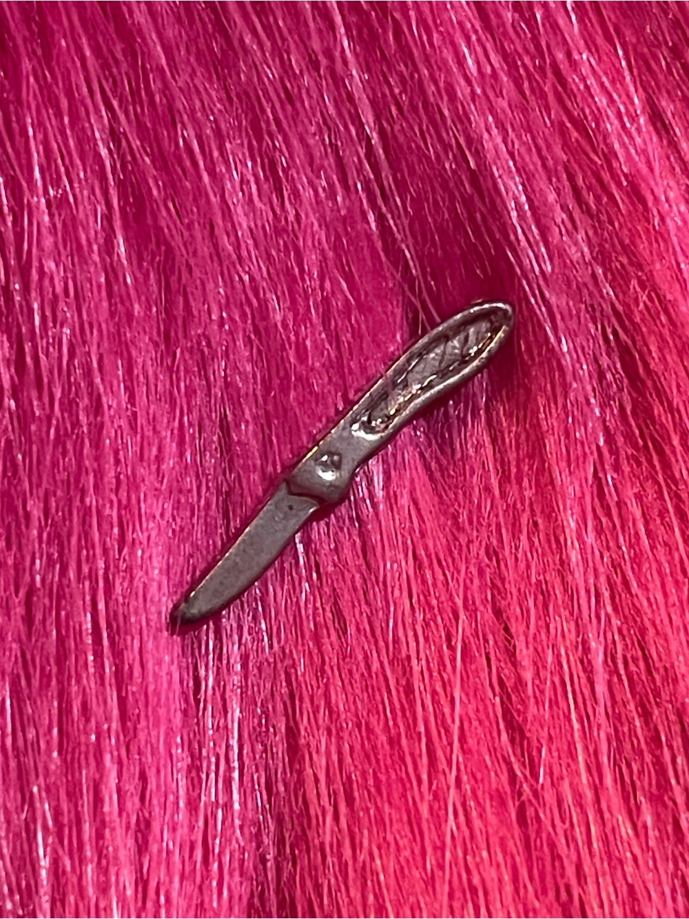 Knife earing 💕